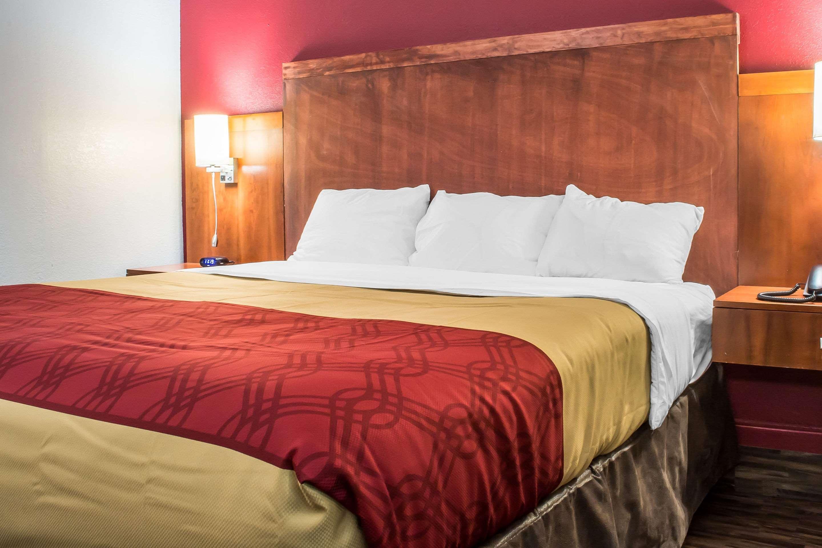Econo Lodge Brockport Buitenkant foto