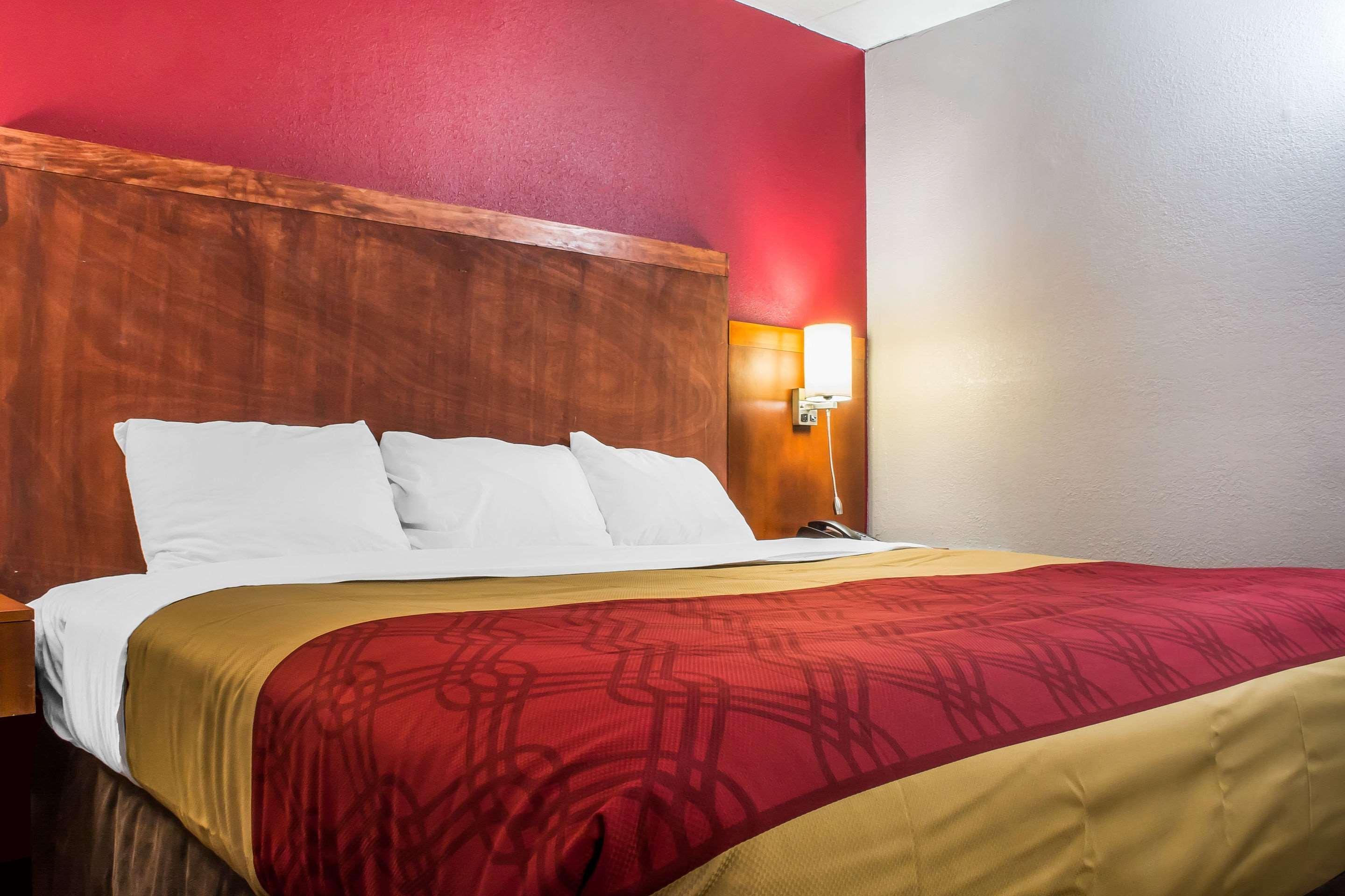 Econo Lodge Brockport Buitenkant foto