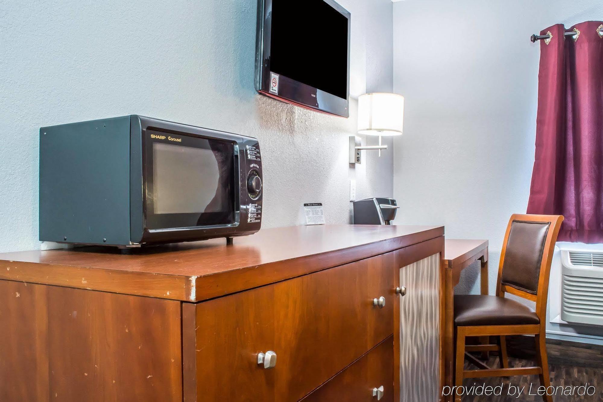 Econo Lodge Brockport Buitenkant foto